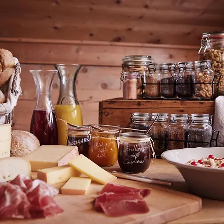 לינה וארוחת בוקר Nostalgie Chraemerhus Curaglia