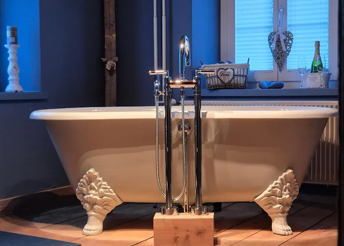 Nostalgie Chraemerhus Bed & Breakfast Curaglia